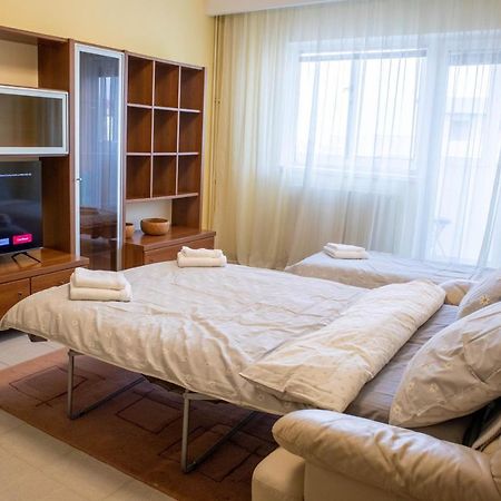 Oak Apartment - Piata Victoriei Bukarest Eksteriør billede