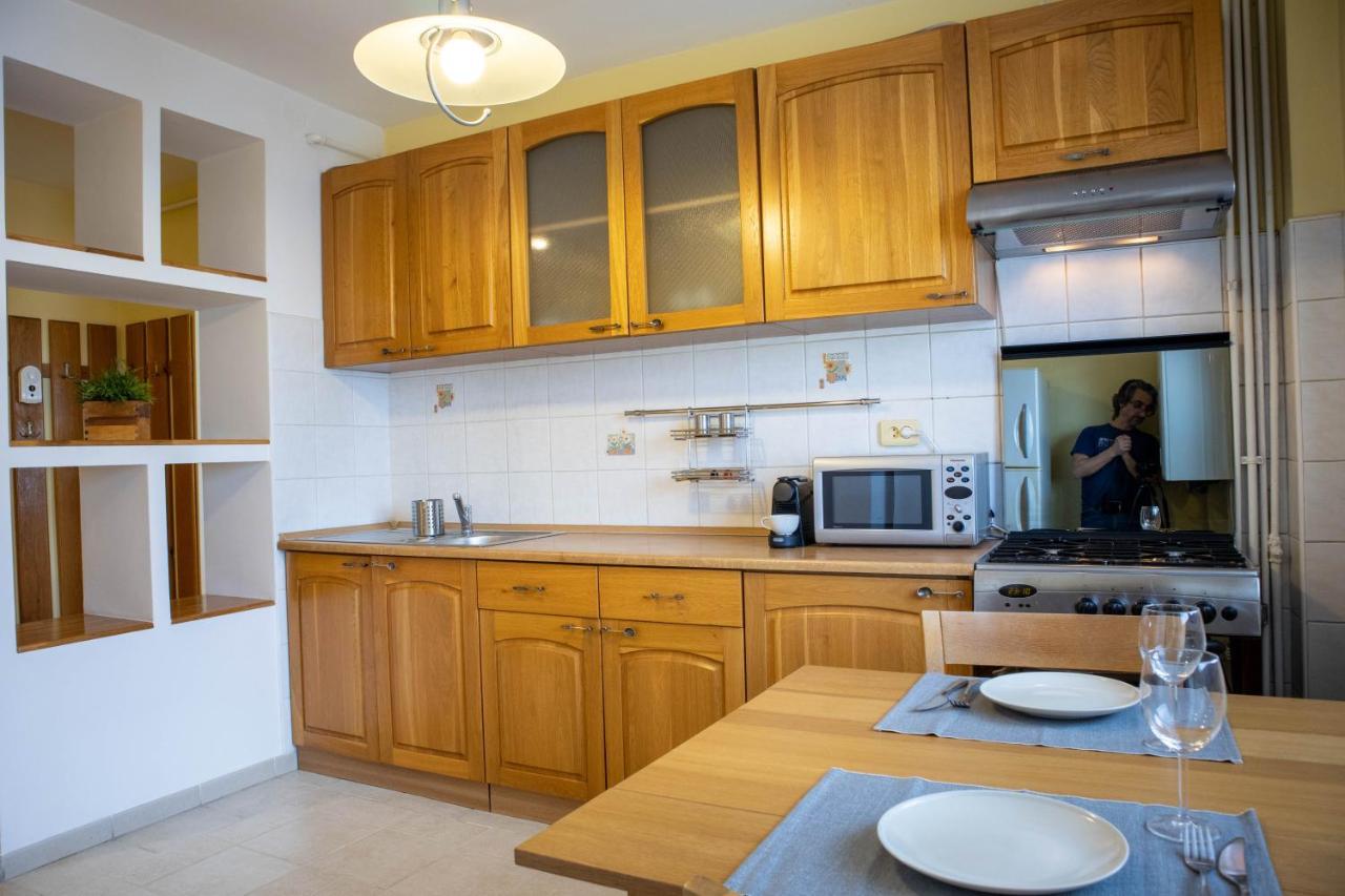 Oak Apartment - Piata Victoriei Bukarest Eksteriør billede