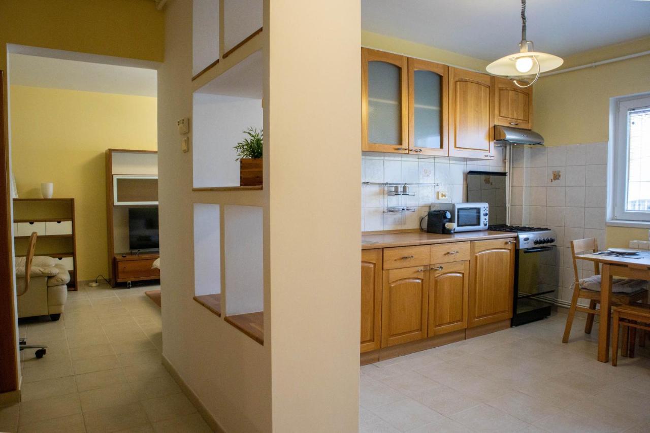Oak Apartment - Piata Victoriei Bukarest Eksteriør billede